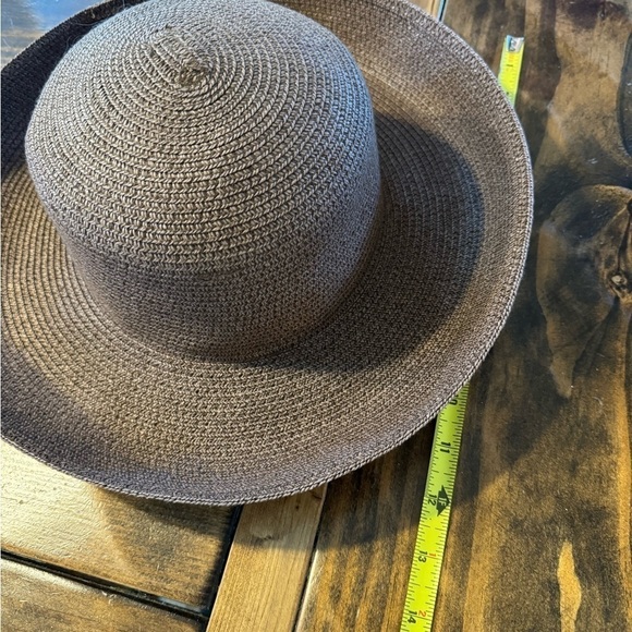 Betmar New York Upturned Brim Brown Paper Packable Woven Sun Hat One Size. - Picture 6 of 7